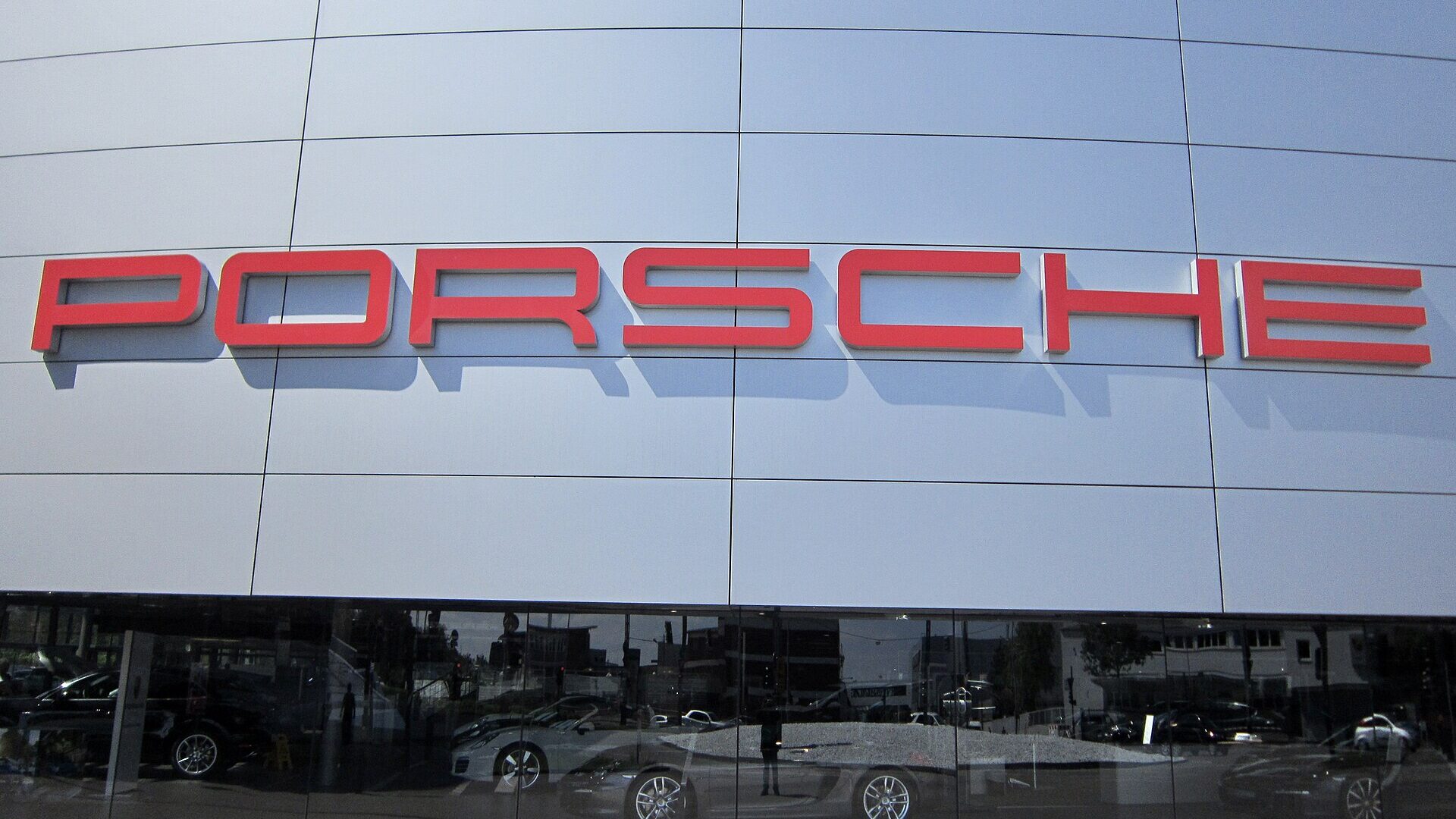Porsche: «Никаких новых 4000 сокращений». Что происходит в Штутгарте