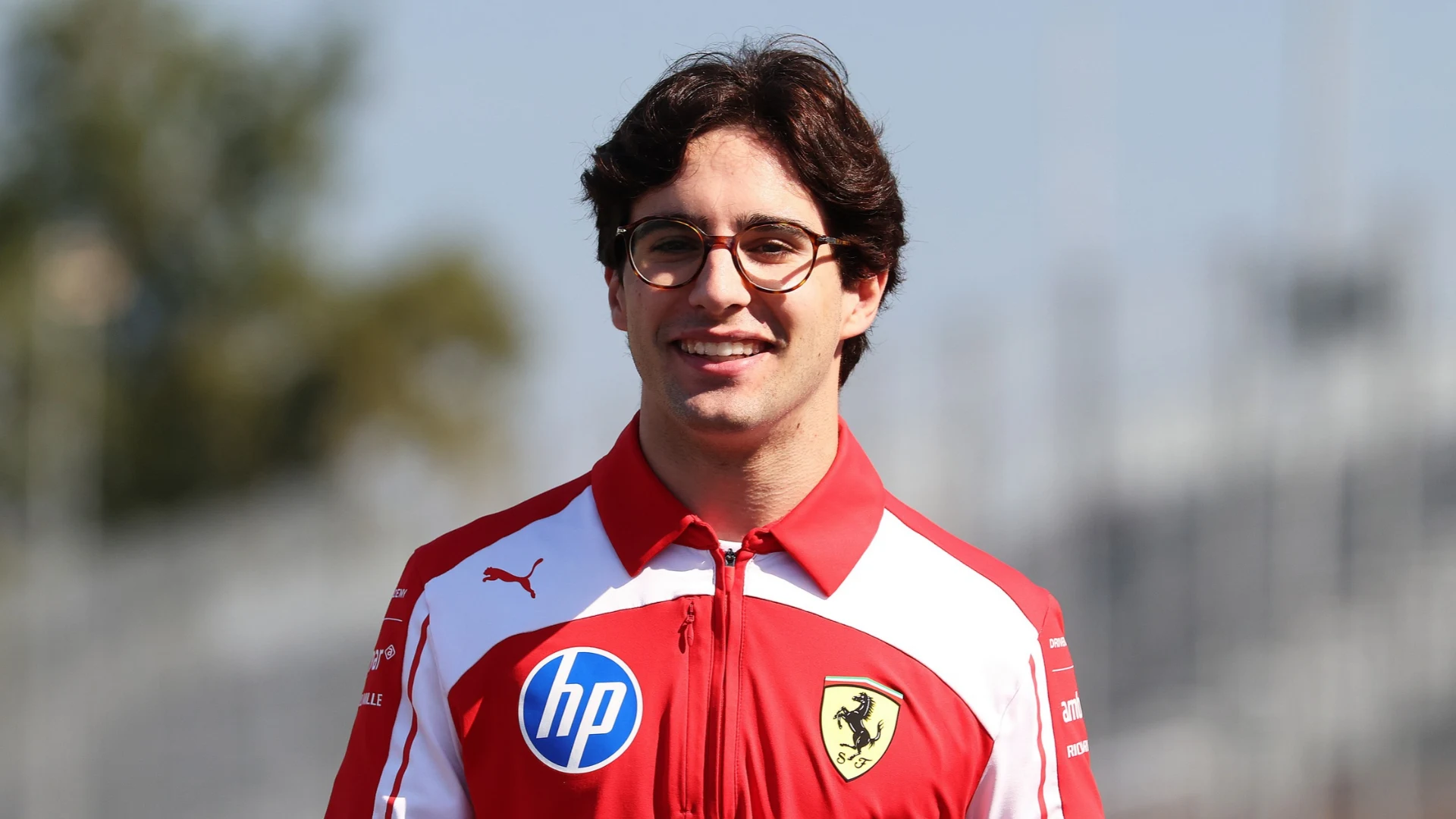 Haas взяла юниора Ferrari Камару на сезон-2027
