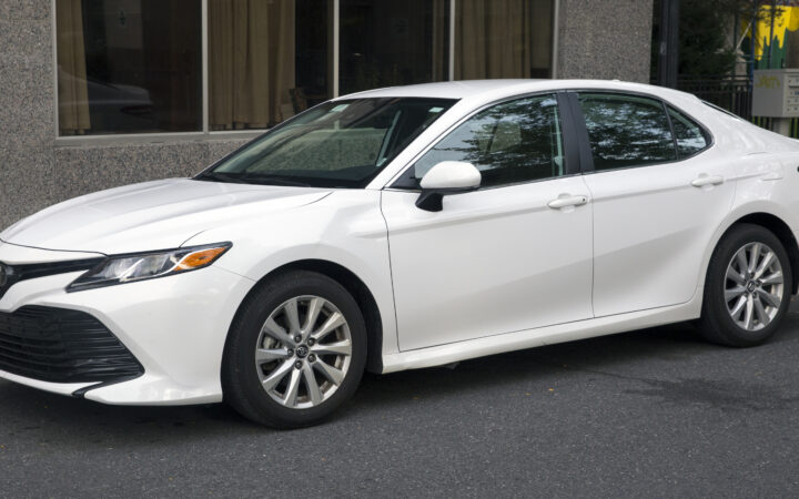 Toyota Camry 70 екінші қолдан: ең сенімді мотор және әлсіз тіректер