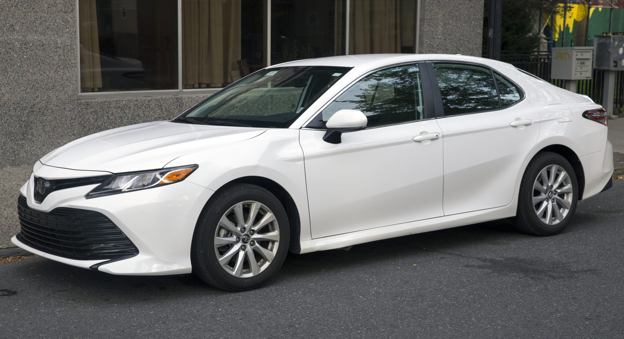 Toyota Camry 70 (XV70) LE, 2019 жыл, рестайлингке дейінгі америкалық нұсқа