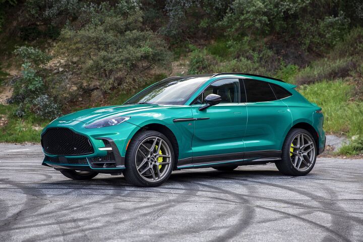 Aston Martin DBX S кроссоверы