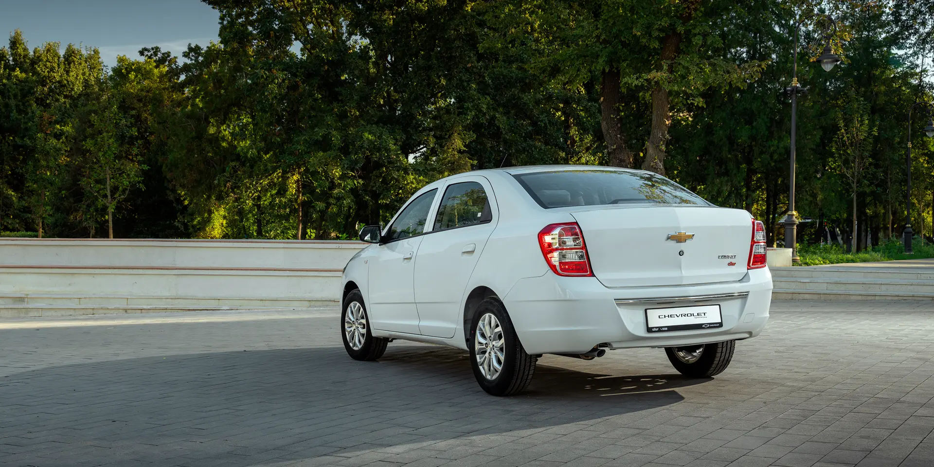 Chevrolet Cobalt MCM: елдің басты седаны CarPlay алды, бірақ әлсіреді