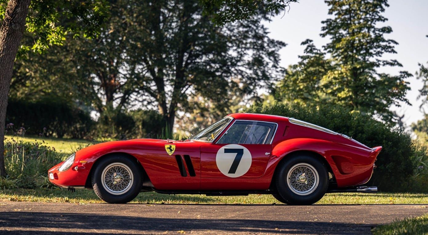 Гоночное купе Ferrari 330 LM / 250 GTO