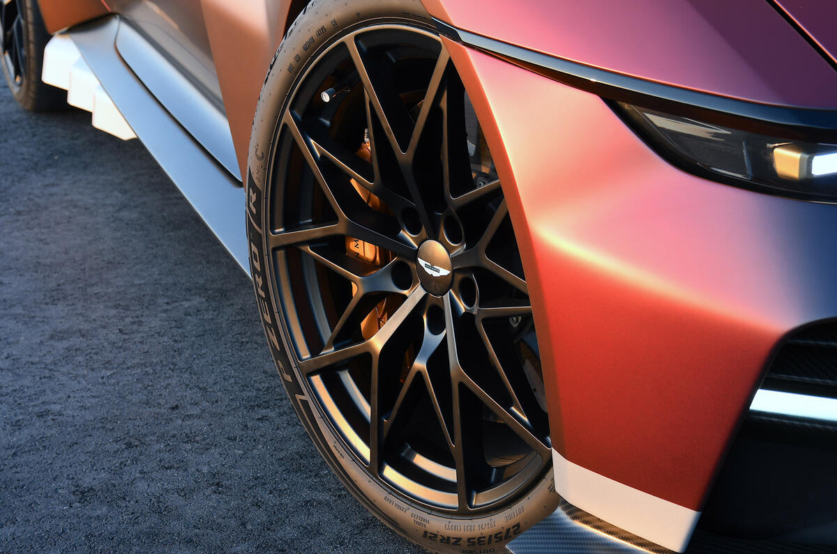 Aston Martin Valen