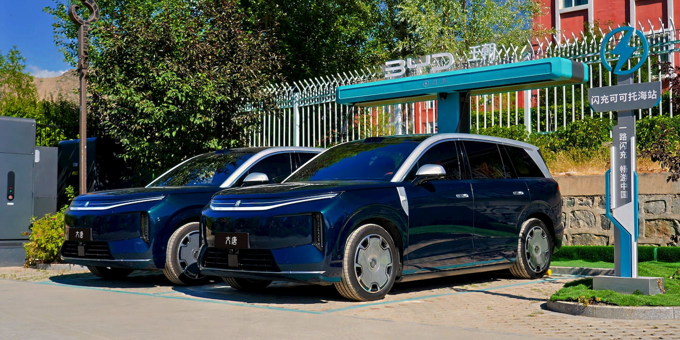 Флагман BYD третий месяц подряд набрал 10 тысяч продаж