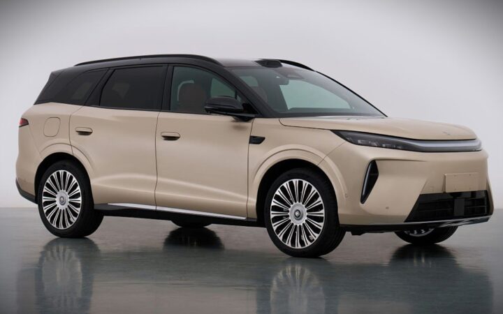 Жаңа BYD Tang 700 а.к. алып, бес орындық болды