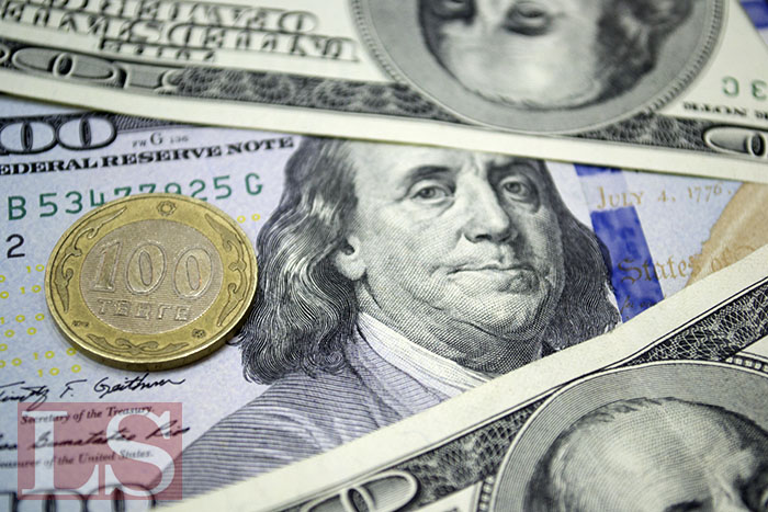 Биржада доллар 455 теңгеге жуықтады
