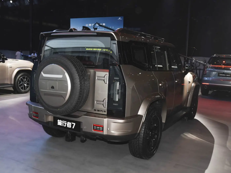 Jetour Traveller 7, вид сзади