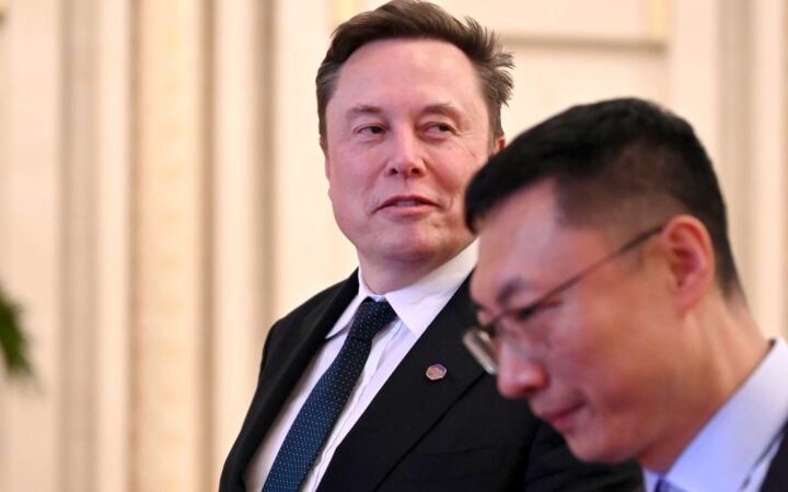 Маск обвинил Мукеша Амбани в блокировке Starlink в Индии