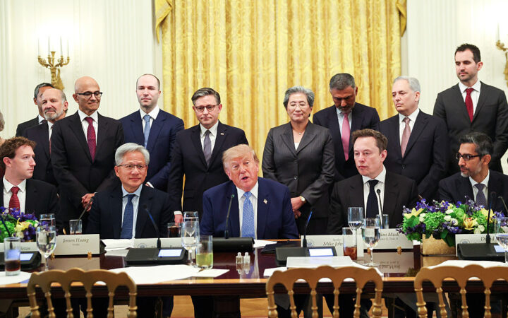 Трамп ЖИ штабын құрып, басына барлау директорын қойды