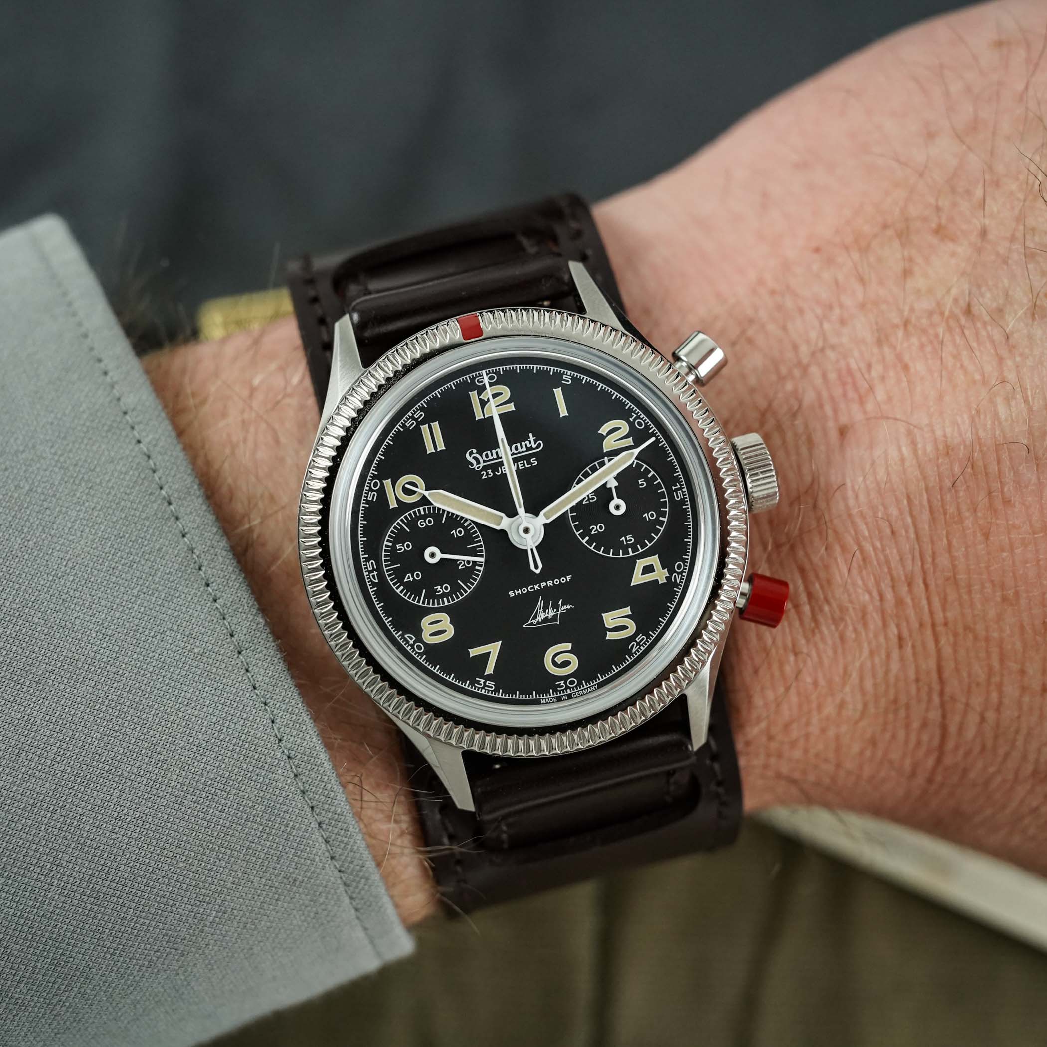 Кордова былғарысынан жасалған қоңыр манжет-белбеудегі Hanhart 417 ES Steve McQueen