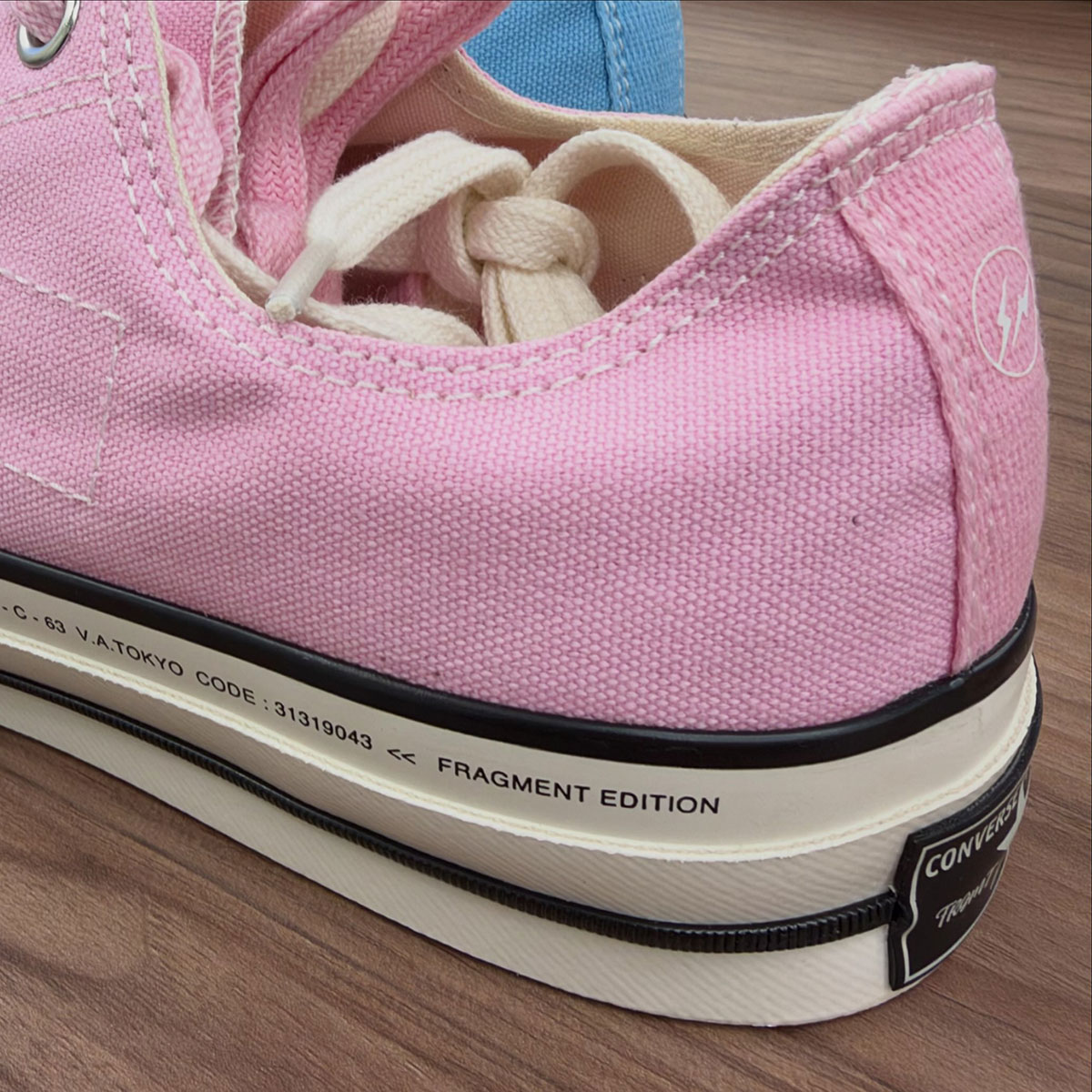 fragment design x V.A. x Converse кедтерінің тизері