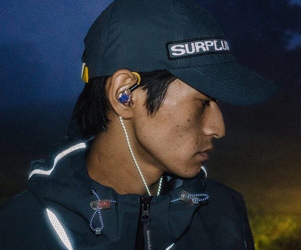 thisisneverthat GORE-TEX күртесін құлаққаппен бірге шығарды