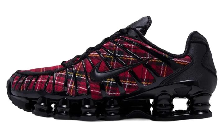 Nike одел четыре классические модели в красную шотландку