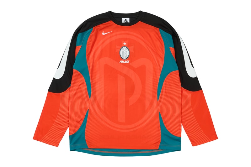 Вещь из коллекции Palace и Nike Manor Place FC