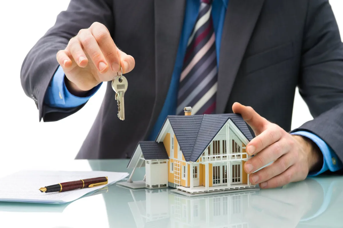 Сделка купли-продажи квартиры: покупатель получает ключи