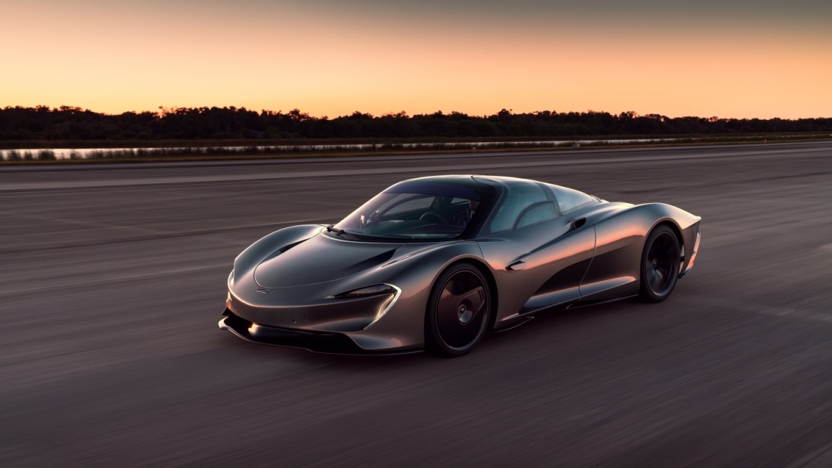 Гибридный гиперкар McLaren Speedtail