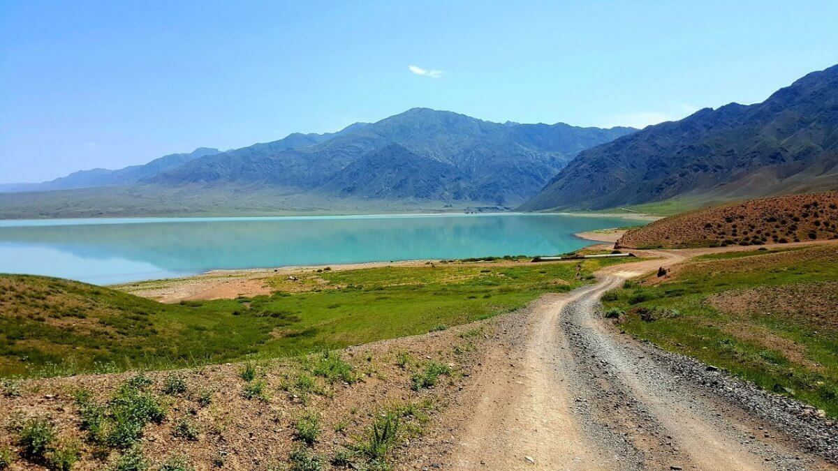 Берег Бартогайского водохранилища — место для палаточного отдыха