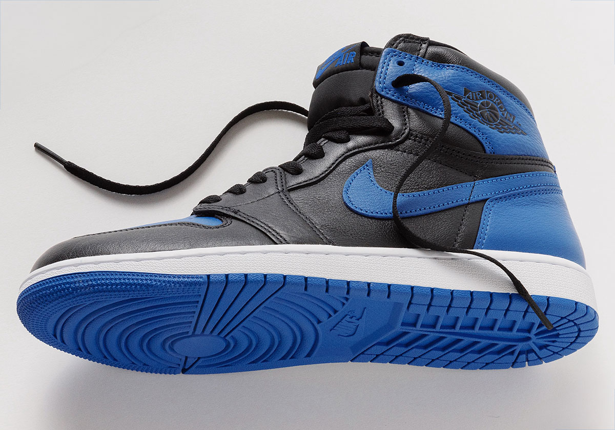 Air Jordan 1 High OG «Royal» в специальной коробке