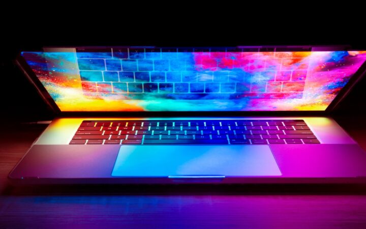 Apple сенсорлы OLED экранды жеңіл MacBook Pro әзірлеуде