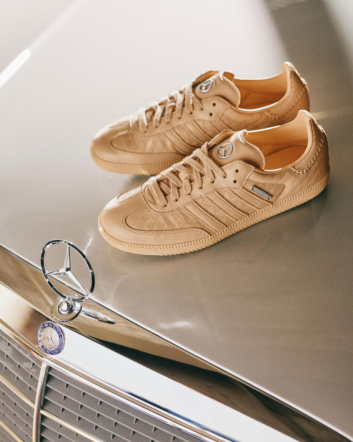 adidas Samba OG x Mercedes-Benz крупным планом
