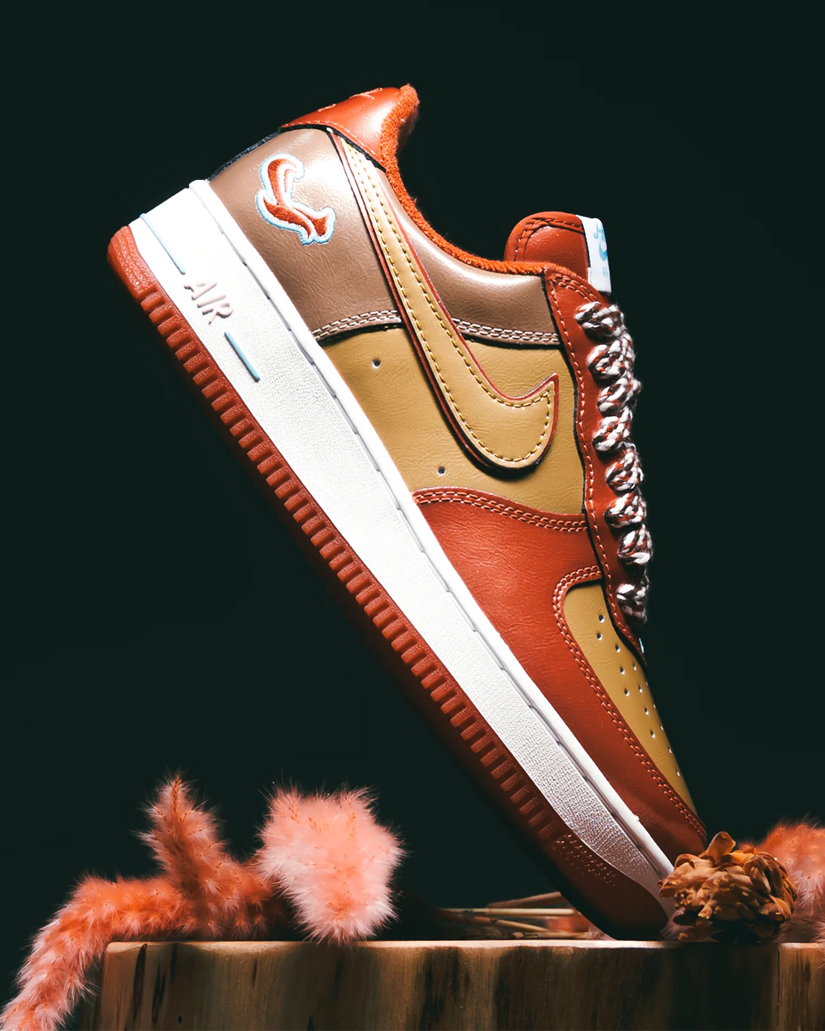 NIGO x j-hope x Nike Air Force 1 '01, жұптың бөлшектері