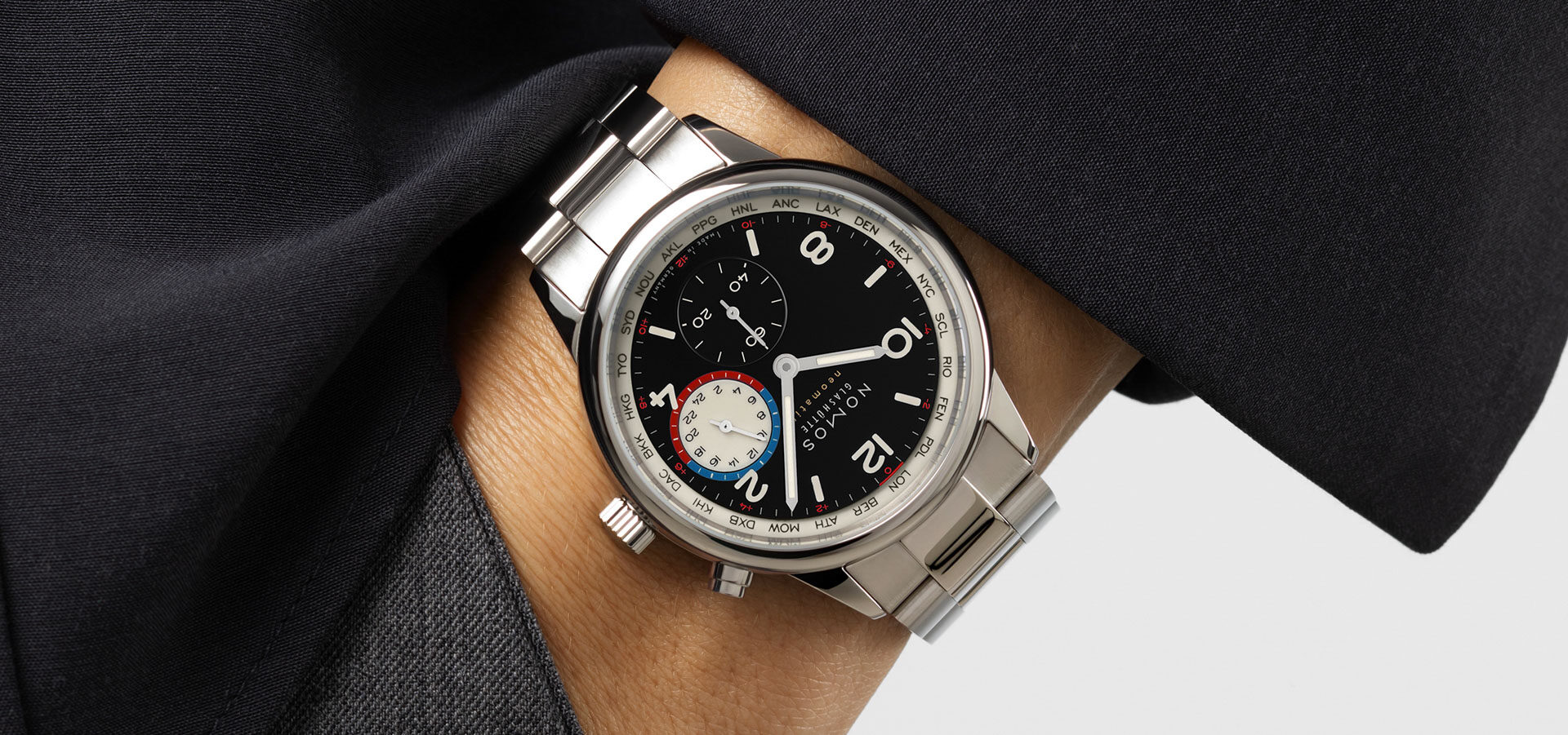 NOMOS выпустила тёмную версию часов Club Sport Worldtimer