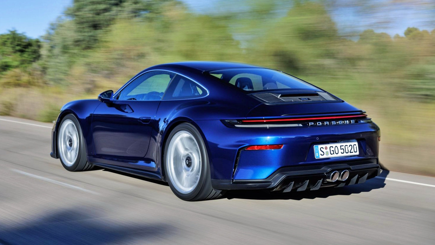 Продажи Porsche упали на 16%, а 911 вырос на 12%