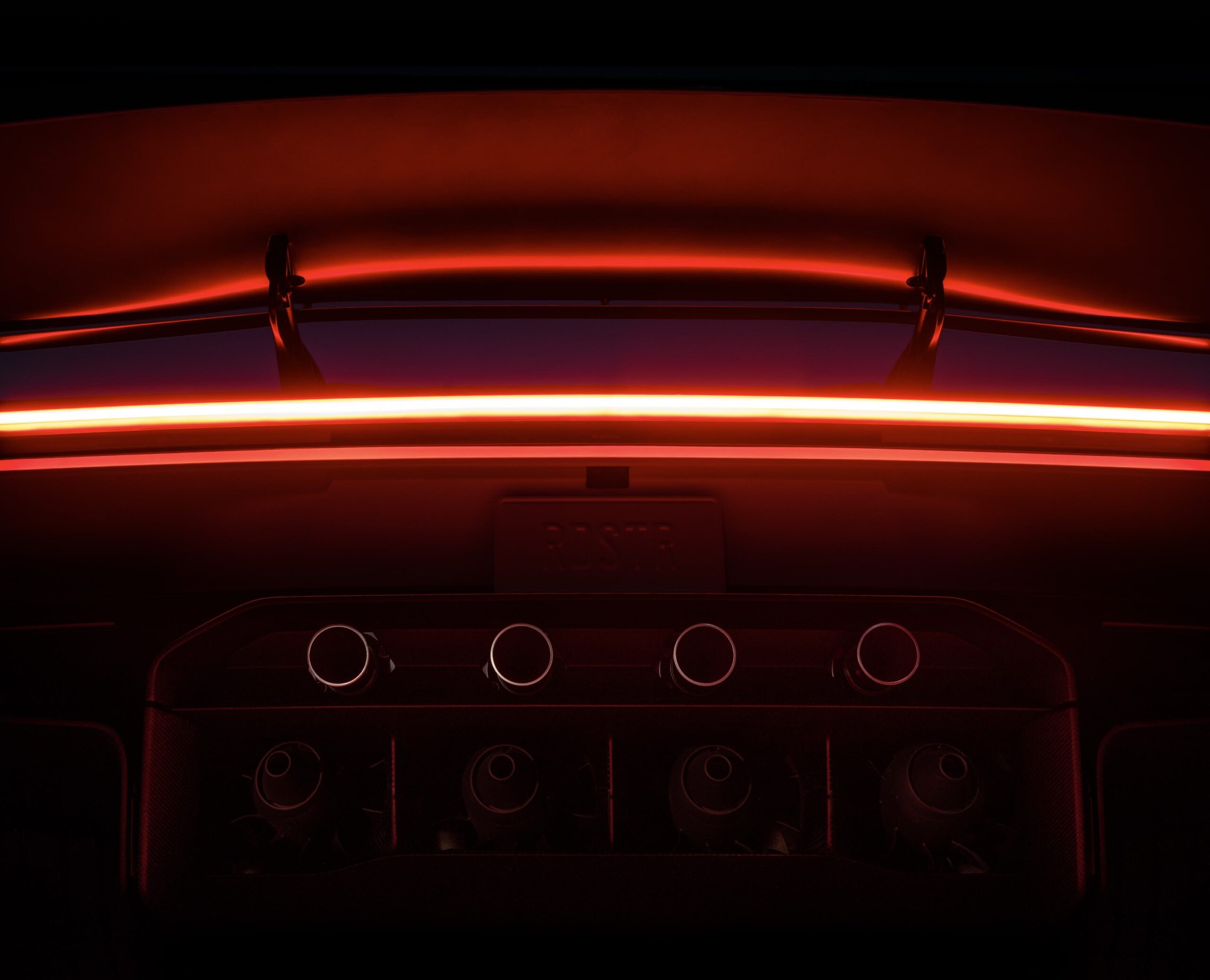 Версии Tesla Roadster: Performance, Thrust и Rocket