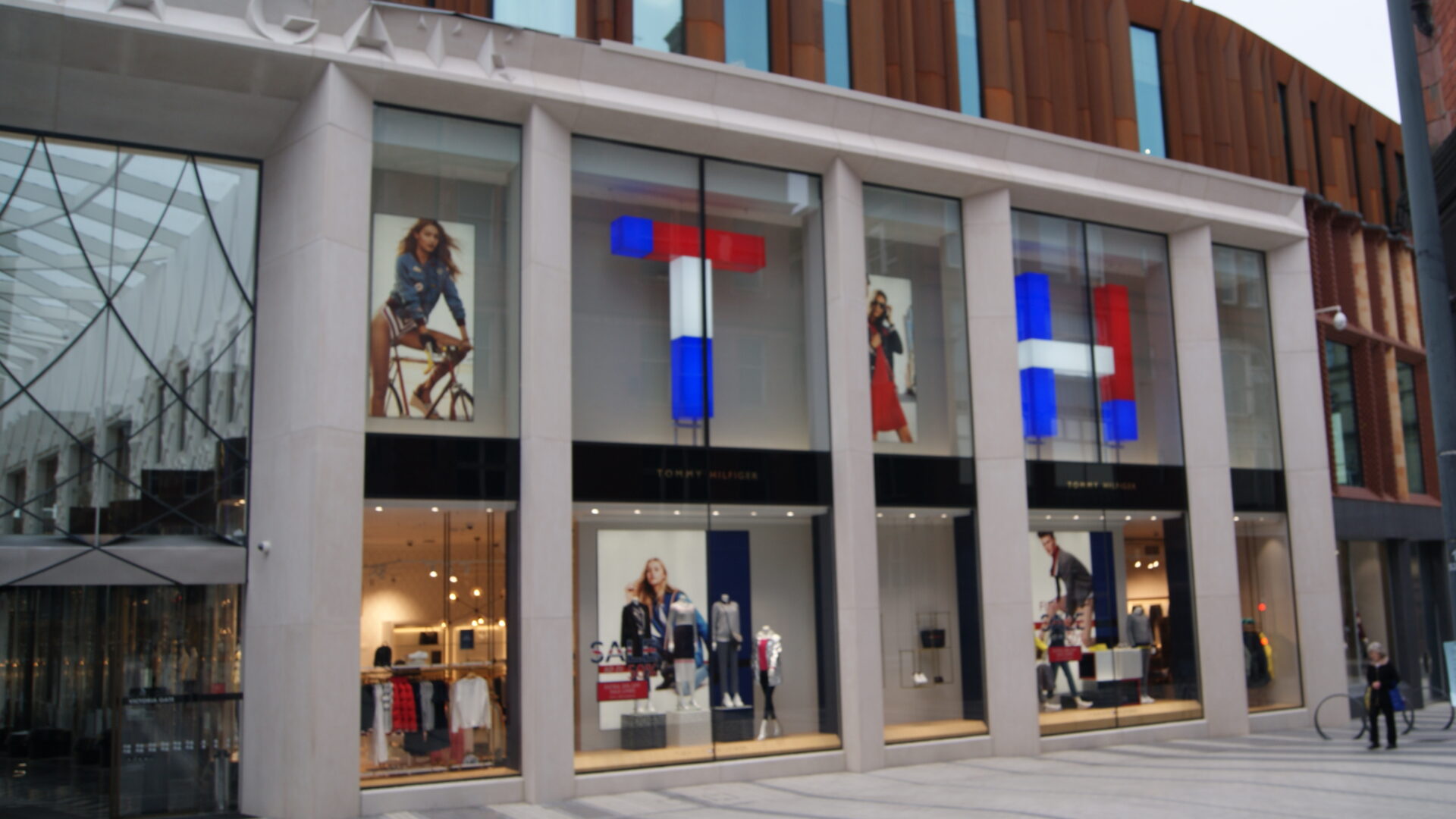 Tommy Hilfiger